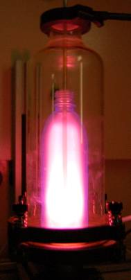 Plasmareaktor für die Entfernung organischer Verunreinigungen. Bilder: IGB